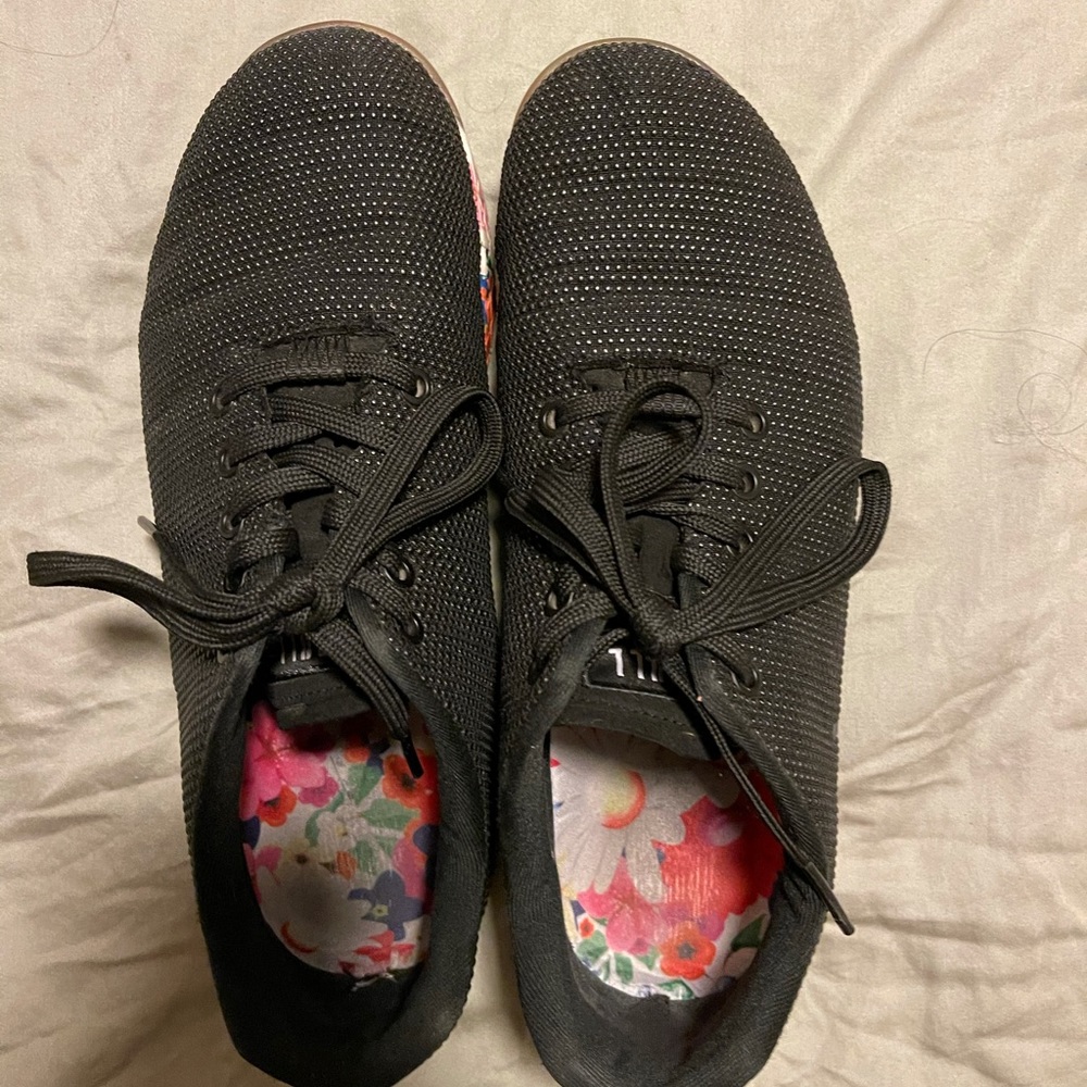 Nobull trainers size 9.5